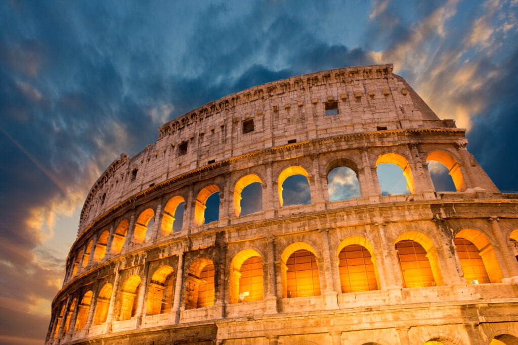 Wonderful view of Colosseum in all its magnificience – Autumn su