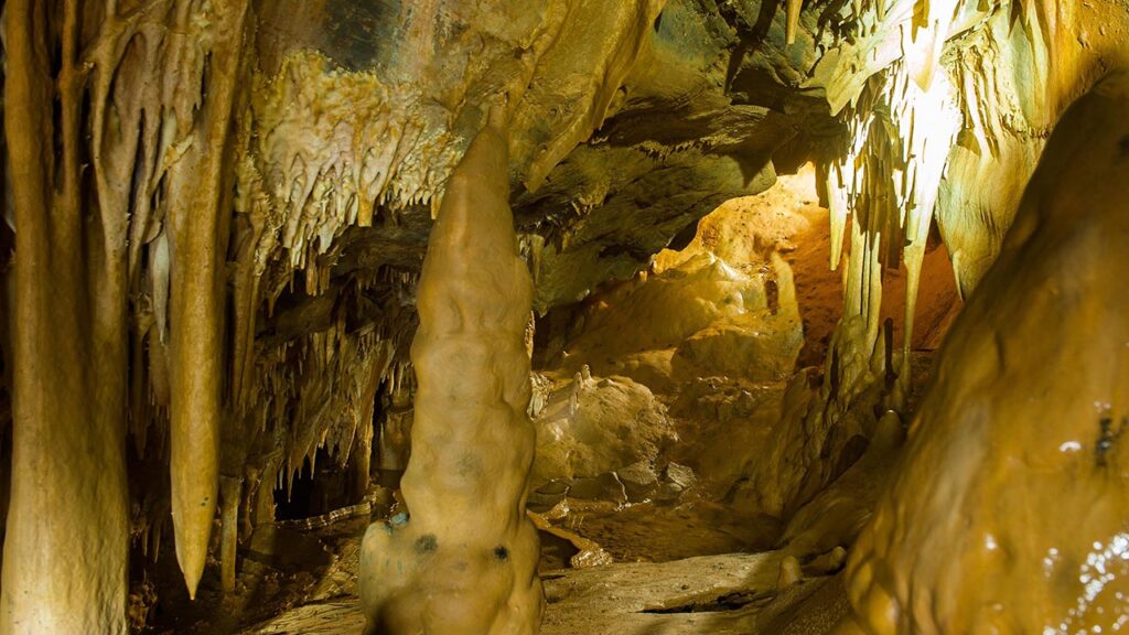 caverna-de-botuvera